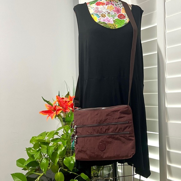 Kipling Live.Light Crossbody Bag Dark Plum - NWOT - Picture 2 of 13